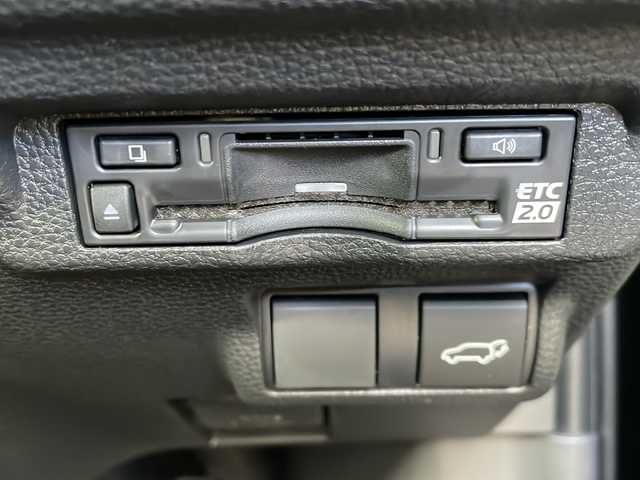 トヨタ カローラ クロス ハイブリッド Z 山形県 2025(令7)年 0.2万km ブラックマイカ ・ワンオーナー/・４WD/・モデリスタフルエアロ/・純正ディスプレイオーディオ/フルセグ/Bluetooth//AppleCarPlay/AndroidAuto/・バックカメラ/・前後純正ドラレコ/・ビルトインETC2.0/・プリクラッシュセーフティ/・レーダークルーズコントロール/・レーントレーシングアシスト/・オートマチックハイビーム/・ロードサインアシスト/・プロアクティブドライビングアシスト/・発進遅れ告知/・シグナルロードプロジェクション/・前席シートヒーター、ベンチレーション/・D席パワーシート/・ハンズフリーパワーバックドア/・フロントワイパーデアイサー/・置くだけ充電/・純正AW/・純正マット/・スペアキー1本/・保証書/・取扱説明書