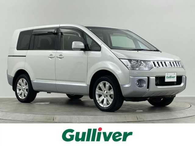 三菱 デリカＤ：５ D－Power package 埼玉県 2015(平27)年 3.5万km ウォームホワイトP/クールシルバー ナビ　後席　両側電動　温シート　Ｂカメラ　クルーズコントロール　ビルトインＥＴＣ　フルセグＴＶ　ＣＤ／ＤＶＤ　Ｂｌｕ－ｒａｙ　ＢＴ　ＨＤＭＩ　キセノンヘッドライト　フルフラット　ＭＴモード付ＡＴ