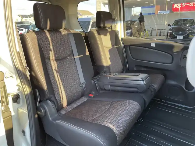 日産 セレナ HWS S HV Vセレ +SeftyⅡ 群馬県 2016(平28)年 8.8万km ブリリアントホワイトパール (株)IDOMが運営する【じしゃロン伊勢崎店】の自社ローン対象車両になります。こちらは現金ご利用時の価格です。自社ローンご希望の方は別途その旨お申付け下さい。/両側パワースライドドア/エマージェンシーブレーキ/コーナーセンサー/社外メモリーナビゲーション/アラウンドビューモニター/CD/DVD/SD/BT/DTV/フリップダウンモニター/クルーズコントロール/ETC/アイドリングストップ/LEDヘッドライト/オートライト/フォグライト/ドアバイザー