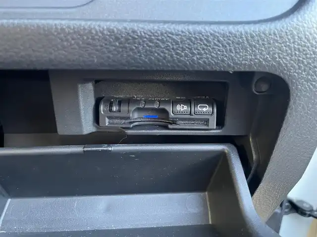 日産 セレナ HWS S HV Vセレ +SeftyⅡ 群馬県 2016(平28)年 8.8万km ブリリアントホワイトパール (株)IDOMが運営する【じしゃロン伊勢崎店】の自社ローン対象車両になります。こちらは現金ご利用時の価格です。自社ローンご希望の方は別途その旨お申付け下さい。/両側パワースライドドア/エマージェンシーブレーキ/コーナーセンサー/社外メモリーナビゲーション/アラウンドビューモニター/CD/DVD/SD/BT/DTV/フリップダウンモニター/クルーズコントロール/ETC/アイドリングストップ/LEDヘッドライト/オートライト/フォグライト/ドアバイザー