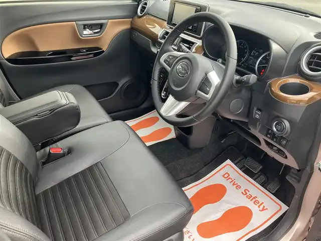 ダイハツ キャスト スタイル GプライムコレSAⅢ 広島県 2020(令2)年 3.6万km ライトローズマイカメタリック ワンオーナー/4WD車/スマートアシスト3/ディーラーオプションナビ/マルチビューモニター/フルセグTV/Bluetooth/ハーフビニールレザーシート/シートヒーター（運転席・助手席）/LEDヘッドライト/LEDフォグライト/オートライト/ETC/新車保証書/取扱説明書/スペアキー