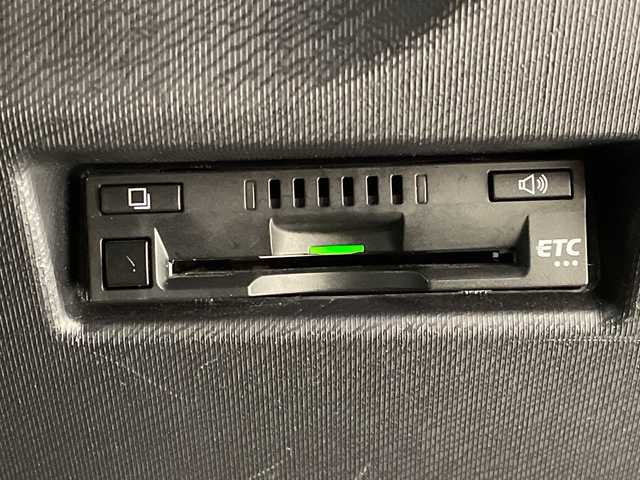 トヨタ アクア 福井県 2019(令1)年 8.9万km ホワイトパールクリスタルシャイン 純正７インチSDナビ/ワンセグTV/BT/CD/SD/AUX/AM/FM/バックカメラ/セーフティセンス/・パーキングサポートブレーキ/・レーンキープアシスト/・クリアランスソナー/・オートハイビーム/・先行車発進お知らせ/ビルトインETC/オートライト/LEDヘッドライト/プッシュスタート/スマートキー×2/社外フロアマット/ステアリングスイッチ