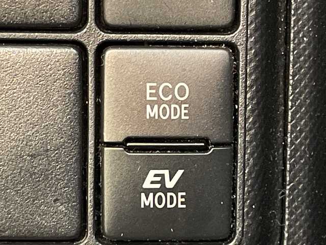 トヨタ アクア 福井県 2019(令1)年 8.9万km ホワイトパールクリスタルシャイン 純正７インチSDナビ/ワンセグTV/BT/CD/SD/AUX/AM/FM/バックカメラ/セーフティセンス/・パーキングサポートブレーキ/・レーンキープアシスト/・クリアランスソナー/・オートハイビーム/・先行車発進お知らせ/ビルトインETC/オートライト/LEDヘッドライト/プッシュスタート/スマートキー×2/社外フロアマット/ステアリングスイッチ