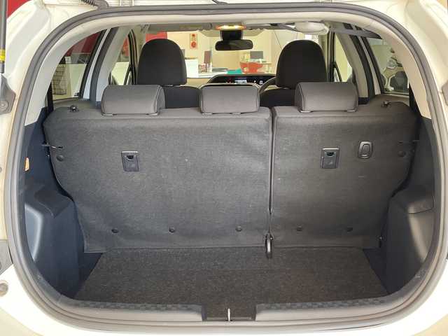 トヨタ アクア 福井県 2019(令1)年 8.9万km ホワイトパールクリスタルシャイン 純正７インチSDナビ/ワンセグTV/BT/CD/SD/AUX/AM/FM/バックカメラ/セーフティセンス/・パーキングサポートブレーキ/・レーンキープアシスト/・クリアランスソナー/・オートハイビーム/・先行車発進お知らせ/ビルトインETC/オートライト/LEDヘッドライト/プッシュスタート/スマートキー×2/社外フロアマット/ステアリングスイッチ