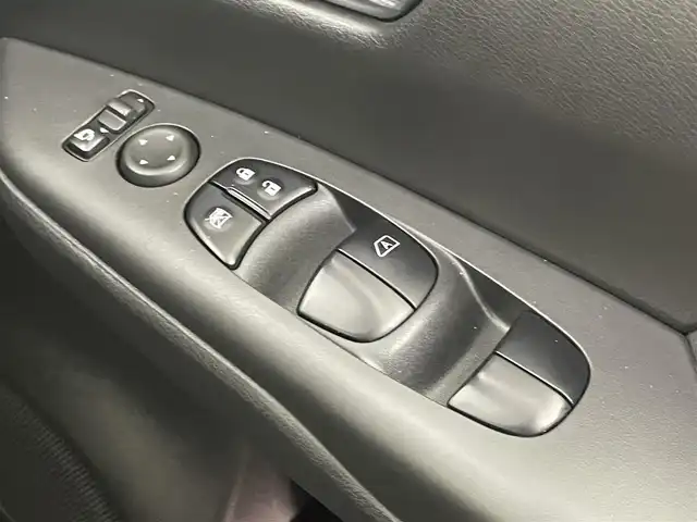 日産 セレナ ハイウェイスターVセレクションⅡ 埼玉県 2019(令1)年 4.8万km ダイヤモンドブラック プロパイロット/フリップダウンモニター/純正９インチナビ/衝突軽減/全周囲カメラ/両側パワースライドドア/パーキングアシスト/デジタルインナーミラー/フルセグＴＶ/ステアリングスイッチ/スマートキー/プッシュスタート/ＥＴＣ