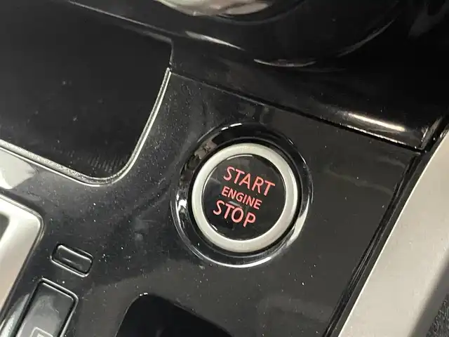 日産 セレナ ハイウェイスターVセレクションⅡ 埼玉県 2019(令1)年 4.8万km ダイヤモンドブラック プロパイロット/フリップダウンモニター/純正９インチナビ/衝突軽減/全周囲カメラ/両側パワースライドドア/パーキングアシスト/デジタルインナーミラー/フルセグＴＶ/ステアリングスイッチ/スマートキー/プッシュスタート/ＥＴＣ