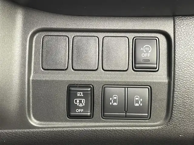 日産 セレナ ハイウェイスターVセレクションⅡ 埼玉県 2019(令1)年 4.8万km ダイヤモンドブラック プロパイロット/フリップダウンモニター/純正９インチナビ/衝突軽減/全周囲カメラ/両側パワースライドドア/パーキングアシスト/デジタルインナーミラー/フルセグＴＶ/ステアリングスイッチ/スマートキー/プッシュスタート/ＥＴＣ