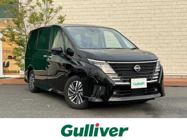 日産 セレナ e－パワー ハイウェイスター V 茨城県 2023(令5)年 4.7万km ダイヤモンドブラック 純正ナビ　/純正ＡＷ　/全方位カメラ　/両側パワースライドドア　/パーキングアシスト　/ＥＴＣ２．０　/前後ドライブレコーダー　/コーナーセンサー　/ＬＥＤ　/デジタルインナーミラー　/オートクルーズコントロール/ブラインドスポットモニター/オートライト/スマートキー/スペアキー/純正フロアマット/3列シート
