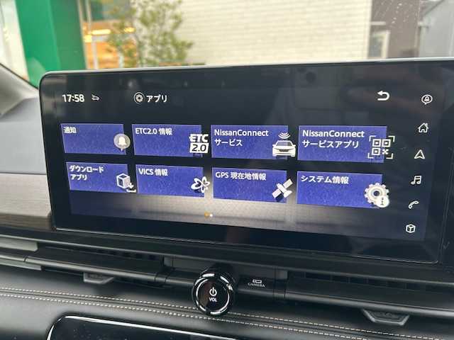日産 セレナ e－パワー ハイウェイスター V 茨城県 2023(令5)年 4.7万km ダイヤモンドブラック 純正ナビ　/純正ＡＷ　/全方位カメラ　/両側パワースライドドア　/パーキングアシスト　/ＥＴＣ２．０　/前後ドライブレコーダー　/コーナーセンサー　/ＬＥＤ　/デジタルインナーミラー　/オートクルーズコントロール/ブラインドスポットモニター/オートライト/スマートキー/スペアキー/純正フロアマット/3列シート