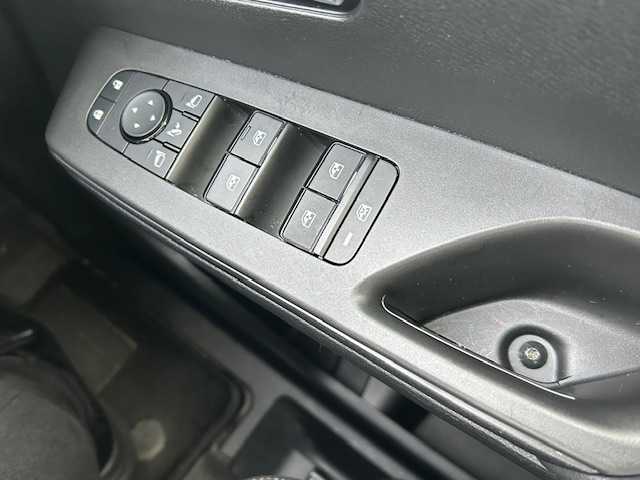 日産 セレナ e－パワー ハイウェイスター V 茨城県 2023(令5)年 4.7万km ダイヤモンドブラック 純正ナビ　/純正ＡＷ　/全方位カメラ　/両側パワースライドドア　/パーキングアシスト　/ＥＴＣ２．０　/前後ドライブレコーダー　/コーナーセンサー　/ＬＥＤ　/デジタルインナーミラー　/オートクルーズコントロール/ブラインドスポットモニター/オートライト/スマートキー/スペアキー/純正フロアマット/3列シート