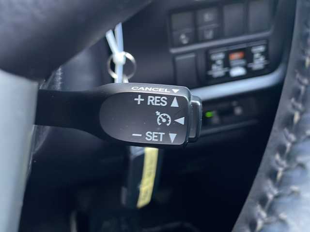 トヨタ ヴォクシー ZS 煌Ⅲ 大阪府 2021(令3)年 5.9万km ブラック 【安全装備】/トヨタセーフティセンス/プリクラッシュセーフティ/（レーザーレーダー・単眼カメラ方式）/（自車車速約30km/hから80km/h間：ブレーキアシスト機能発動）/（自車車速約10km/hから80km/h間踏力無時：約30km/h減速）/レーンディパーチャーアラート/（作動車速50km/h以上時）/オートマチックハイビーム/（作動車速30km/h以上時）/先行車発進お知らせ機能/純正１０インチナビ　/両側パワースライドドア　/純正後席フリップダウンモニター　/ＥＴＣ車載器　/バックカメラ　/プッシュスタート　/スマートキー　/アイドリングストップ　