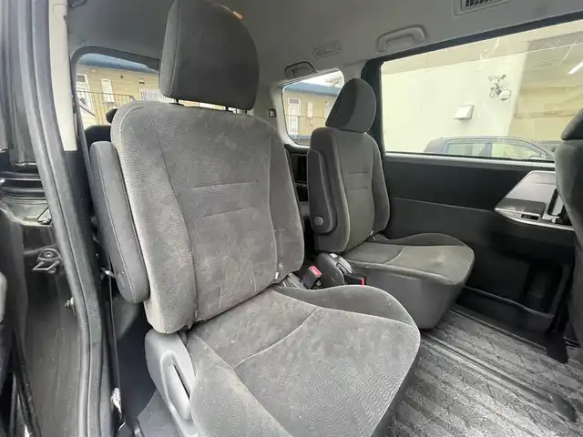 トヨタ ノア X スペシャルエディション 岐阜県 2013(平25)年 9.2万km ブラック 純正SD7型ナビ(NSZT-W64G)/(フルセグテレビ/CD/DVD/Bluetooth)/バックカメラ/ステアリングリモコン/ビルトインETC/ドライブレコーダー/プッシュスタート/両側パワースライドドア/オートライト