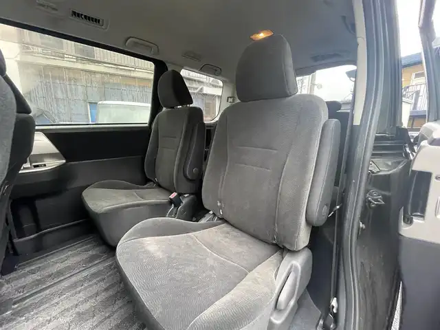 トヨタ ノア X スペシャルエディション 岐阜県 2013(平25)年 9.2万km ブラック 純正SD7型ナビ(NSZT-W64G)/(フルセグテレビ/CD/DVD/Bluetooth)/バックカメラ/ステアリングリモコン/ビルトインETC/ドライブレコーダー/プッシュスタート/両側パワースライドドア/オートライト