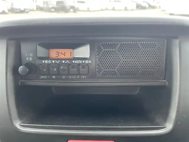 スズキ エブリイ PA 宮城県 2017(平29)年 9万km スペリアホワイト (株)IDOMが運営する【じしゃロン仙台店】の自社ローン専用車両になりますこちらは現金またはオートローンご利用時の価格です。自社ローンご希望の方は別途その旨お申付け下さい/ルーフキャリア/エアバック/ラジオプレイヤー/ETC/スペアキー/取扱説明書