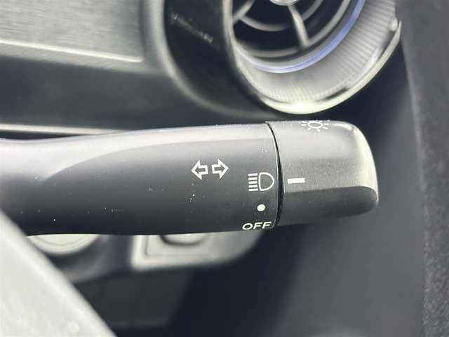 トヨタ アクア S 愛知県 2020(令2)年 4.5万km グレーメタリック ナビ　/バックカメラ　/ＥＴＣ　/オートエアコン　/BT　/ＣＤ　/キーレス　/電格ミラー/フロアマット　　/保証書　/取説　/スペアキー