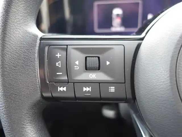 日産 ノート X 静岡県 2021(令3)年 0.9万km ピュアホワイトパール 法人ワンオーナー／禁煙車/走行距離9千キロ/車検R8年6月23日/全方位運転支援システム/　・インテリジェントエマージェンシーブレーキ/　・踏み間違い衝突防止アシスト/　・標識検知機能/　・前方衝突予測警報/　・車両逸脱警報/　・ふらつき警報/　・車線逸脱防止支援システム/後側方衝突防止支援システム/後側方車両検知機能/後退時車両検知機能/プロパイロット/インテリジェントアラウンドビューモニター/インテリジェントルームミラー/純正前方ドライブレコーダー（DH5-S）/純正ナビ/　BT/USB/HDMI/AM.FM/フルセグTV/ビルトインETC2.0/ワイヤレス充電器/USB電源ソケット/スマートキー／プッシュスタート/純正フロアマット／ドアバイザー/取扱説明書／保証書