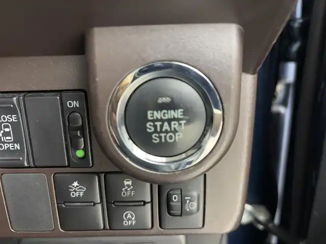 トヨタ ルーミー X S 埼玉県 2017(平29)年 6.1万km レーザーブルークリスタルシャイン 社外ナビ　/（AM/FM/TV/BT/applecarplay/レコーダーリンク）/ドライブレコーダー/盗難防止措置/横滑り防止措置/純正フロアマット/ドアバイザー/プッシュスタート/スマートキー/プッシュスタート/アイドリングストップ/バックカメラ