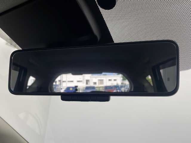日産 ノート e－パワー X 栃木県 2019(令1)年 5.5万km ブリリアントホワイトパール インテリジェント ルームミラー/純正SDナビ(MM318D-W)/ Bluetooth/フルセグTV/CD/DVD/SD/AUX/AM/FM/インテリジェント エマージェンシー ブレーキ/・インテリジェント クルーズコントロール/・車線逸脱警報/・踏み間違い衝突防止アシスト/ETC2.0/ドライブレコーダー(CELLSTAR CSD-610FHR)/レーダー探知機(COMTEC ZERO 805V)/ドアバイザー/オートライト/ハロゲンヘッドライト/社外15インチアルミホイール/スマートキー×3本/保証書、取扱説明書