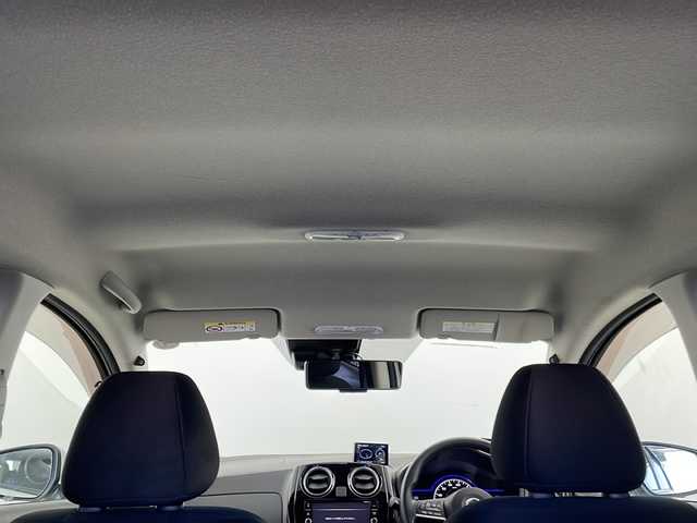 日産 ノート e－パワー X 栃木県 2019(令1)年 5.5万km ブリリアントホワイトパール インテリジェント ルームミラー/純正SDナビ(MM318D-W)/ Bluetooth/フルセグTV/CD/DVD/SD/AUX/AM/FM/インテリジェント エマージェンシー ブレーキ/・インテリジェント クルーズコントロール/・車線逸脱警報/・踏み間違い衝突防止アシスト/ETC2.0/ドライブレコーダー(CELLSTAR CSD-610FHR)/レーダー探知機(COMTEC ZERO 805V)/ドアバイザー/オートライト/ハロゲンヘッドライト/社外15インチアルミホイール/スマートキー×3本/保証書、取扱説明書