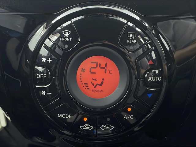日産 ノート e－パワー X 栃木県 2019(令1)年 5.5万km ブリリアントホワイトパール インテリジェント ルームミラー/純正SDナビ(MM318D-W)/ Bluetooth/フルセグTV/CD/DVD/SD/AUX/AM/FM/インテリジェント エマージェンシー ブレーキ/・インテリジェント クルーズコントロール/・車線逸脱警報/・踏み間違い衝突防止アシスト/ETC2.0/ドライブレコーダー(CELLSTAR CSD-610FHR)/レーダー探知機(COMTEC ZERO 805V)/ドアバイザー/オートライト/ハロゲンヘッドライト/社外15インチアルミホイール/スマートキー×3本/保証書、取扱説明書
