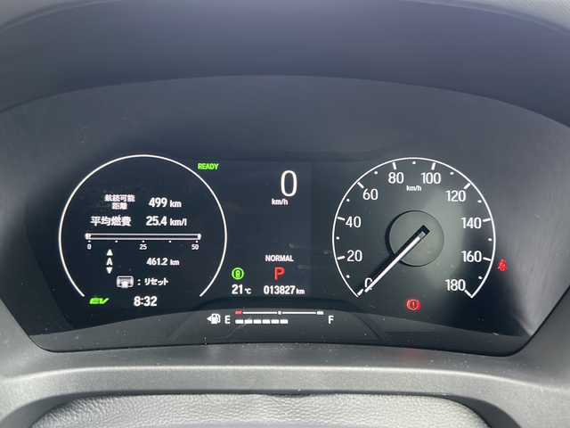 ホンダ ヴェゼル ハイブリッド e:HEV Z 埼玉県 2023(令5)年 1.4万km プラチナホワイトパール 純正ナビ　/フルセグ/USB/FM/前後ドライブレコーダー/バックカメラ　/ビルトインＥＴＣ　/前席シートヒーター　/ＡＣＣ　/ハンドルヒーター　/パドルシフト　/ＢＳＭ　/パワーバックドア　/横滑り防止/クリアランスソナー/レーンキープアシスト/踏み間違え防止/衝突軽減システム/ダウンヒルアシストコントロール/電動パーキング/ブレーキホールド/スマートキー２本　/保証書　/取扱説明書