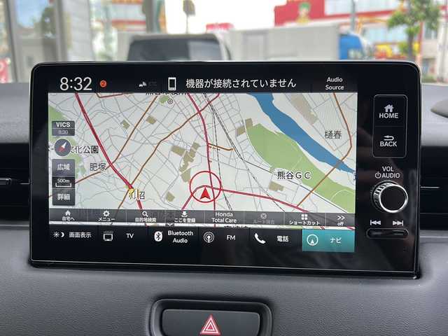 ホンダ ヴェゼル ハイブリッド e:HEV Z 埼玉県 2023(令5)年 1.4万km プラチナホワイトパール 純正ナビ　/フルセグ/USB/FM/前後ドライブレコーダー/バックカメラ　/ビルトインＥＴＣ　/前席シートヒーター　/ＡＣＣ　/ハンドルヒーター　/パドルシフト　/ＢＳＭ　/パワーバックドア　/横滑り防止/クリアランスソナー/レーンキープアシスト/踏み間違え防止/衝突軽減システム/ダウンヒルアシストコントロール/電動パーキング/ブレーキホールド/スマートキー２本　/保証書　/取扱説明書