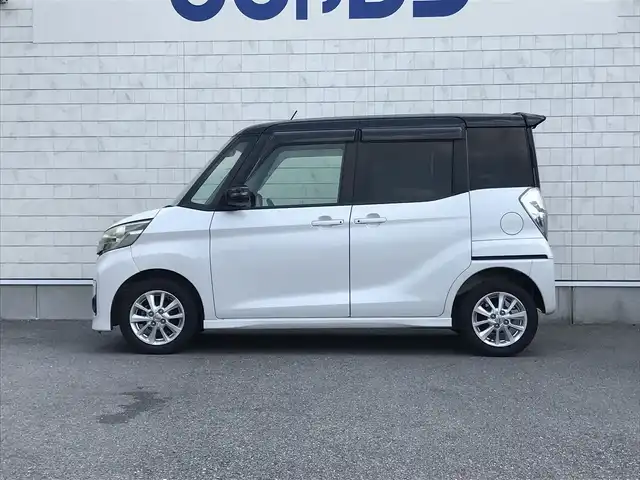 日産 デイズ ルークス ハイウェイスターX 栃木県 2015(平27)年 5.6万km アメジストブラック/シルキーホワイト 株)IDOMが運営する【じしゃロン小山店】の自社ローン専用車両になります。こちらは現金またはオートローンご利用時の価格です。自社ローンご希望の方は別途その旨お申付け下さい//禁煙車/純正フルセグナビ/（CD/DVD/AM/FMラジオ）/(Bluetooth)/スマートキー/プッシュスタート/バックカメラ/オールアラウンドビュー/ＥＴＣ/片側パワースライドドア/エマージェンシーブレーキ/アイドリングストップ/電動格納ドアミラー/パワーウインドウ/自動防眩ミラー
