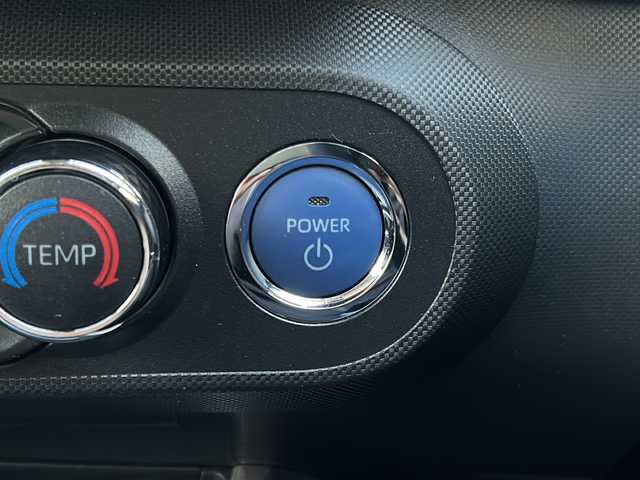 トヨタ ライズ Z 兵庫県 2023(令5)年 4.3万km ブラックマイカメタリック ワンオーナー/純正メーカーSDナビ/　Bluetooth/CD/AM//FM/フルセグテレビ（走行中視聴不可）/アラウンドビューモニター/純正ビルトインETC2.0/前後ドライブレコーダー/ブレーキホールド/ブラインドスポットモニター/パーキングアシスト/アダプティブクルーズコントロール/アンチロック・ブレーキ・システム/レーンキープアシスト/前後コーナーセンサー/横滑り防止装置/盗難防止装置/衝突被害軽減システム/シートヒーター（D+N席）/純正フロアマット/純正アルミホイール/LEDヘッドライト/オートマチックハイビーム/パワーウィンドウ/パワーステアリング/スマートキー/スペアキー（1本）/エアバッグ（W）/カーテンエアバッグ/保証書/取扱説明書