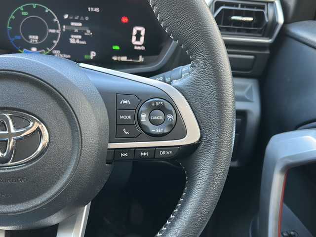 トヨタ ライズ Z 兵庫県 2023(令5)年 4.3万km ブラックマイカメタリック ワンオーナー/純正メーカーSDナビ/　Bluetooth/CD/AM//FM/フルセグテレビ（走行中視聴不可）/アラウンドビューモニター/純正ビルトインETC2.0/前後ドライブレコーダー/ブレーキホールド/ブラインドスポットモニター/パーキングアシスト/アダプティブクルーズコントロール/アンチロック・ブレーキ・システム/レーンキープアシスト/前後コーナーセンサー/横滑り防止装置/盗難防止装置/衝突被害軽減システム/シートヒーター（D+N席）/純正フロアマット/純正アルミホイール/LEDヘッドライト/オートマチックハイビーム/パワーウィンドウ/パワーステアリング/スマートキー/スペアキー（1本）/エアバッグ（W）/カーテンエアバッグ/保証書/取扱説明書