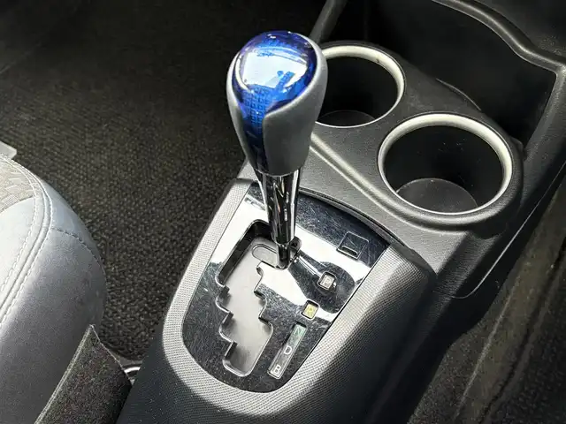トヨタ アクア クロスオーバー 大分県 2017(平29)年 10.5万km ベージュ TOYOTAセーフティセンス/・プリクラッシュセーフティ/・レーンディパーチャアラート/・オートマチックハイビーム/純正SDナビ　型式：NSZT-W66T/【フルセグTV、DVD再生可、BT対応】/ステアリングスイッチ/バックカメラ/プッシュスタート/スマートキー/ビルトインETC/社外ドライブレコーダー　型式：ND-DVR10/ハーフレザーシート/横滑り防止装置/電動格納ミラー/オートライト/ハロゲンヘッドライト/純正16インチアルミホイール