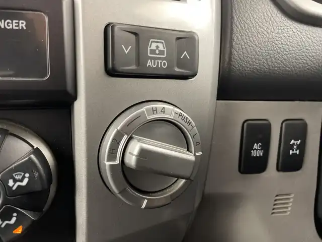 トヨタ ハイラックス サーフ SSR－X LTD 道央・札幌 2006(平18)年 14万km ブラック ・4WD/・社外メモリナビ/・CD/DVD/SD/フルセグTV/・Bluetooth接続/・社外エンジンスターター/・センターデフロック/・社外シートカバー/・ルーフレール/・ETC/AC100V/・オートライト/LEDヘッドライト/・フォグランプ/ドアバイザー