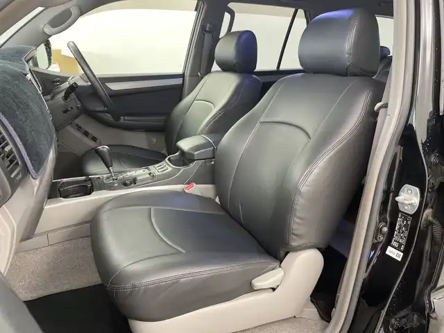 トヨタ ハイラックス サーフ SSR－X LTD 道央・札幌 2006(平18)年 14万km ブラック ・4WD/・社外メモリナビ/・CD/DVD/SD/フルセグTV/・Bluetooth接続/・社外エンジンスターター/・センターデフロック/・社外シートカバー/・ルーフレール/・ETC/AC100V/・オートライト/LEDヘッドライト/・フォグランプ/ドアバイザー