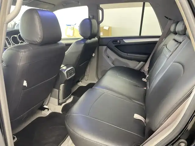 トヨタ ハイラックス サーフ SSR－X LTD 道央・札幌 2006(平18)年 14万km ブラック ・4WD/・社外メモリナビ/・CD/DVD/SD/フルセグTV/・Bluetooth接続/・社外エンジンスターター/・センターデフロック/・社外シートカバー/・ルーフレール/・ETC/AC100V/・オートライト/LEDヘッドライト/・フォグランプ/ドアバイザー