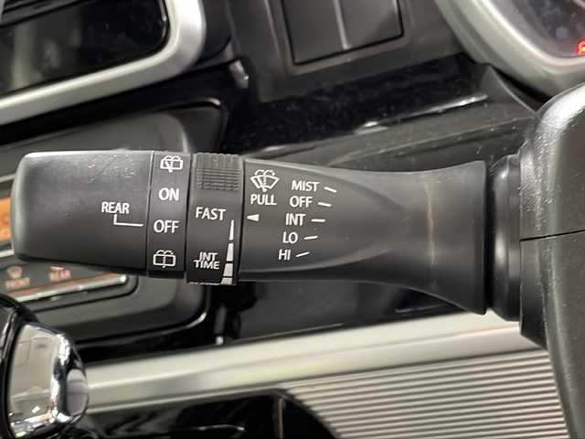 スズキ スペーシア カスタム HYBRID XS 沖縄県 2021(令3)年 6.4万km ピュアホワイトP 県外仕入　/禁煙車　/社外ナビ　/　ＤＶＤ　ＣＤ　Ｂｌｕｅｔｏｏｔｈ　/バックカメラ　/両側パワースライドドア　/レーダークルーズコントロール　/前方ドライブレコーダー　/デュアルカメラブレーキサポート/シートヒーター