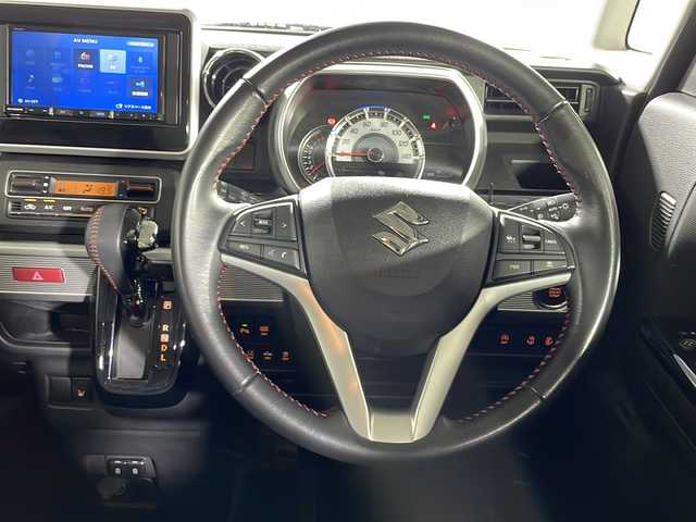 スズキ スペーシア カスタム HYBRID XS 沖縄県 2021(令3)年 6.4万km ピュアホワイトP 県外仕入　/禁煙車　/社外ナビ　/　ＤＶＤ　ＣＤ　Ｂｌｕｅｔｏｏｔｈ　/バックカメラ　/両側パワースライドドア　/レーダークルーズコントロール　/前方ドライブレコーダー　/デュアルカメラブレーキサポート/シートヒーター