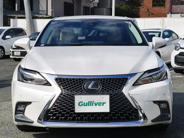 レクサス ＣＴ 200h バージョンC 熊本県 2018(平30)年 11.5万km ソニッククォーツ 純正ナビ/【フルセグTV/Bluetooth/CD/DVD】/バックカメラ/レーダークルーズコントロール/衝突軽減防止装置/コーナーセンサー/レーンキープアシスト/パドルシフト/オートLEDライト/オートハイビーム/ウィンカーミラー/純正16インチAW/前席パワーシート/前席シートヒーター/革巻きステアリング/ステアリングスイッチ/ドライブレコーダー/ETC2.0/純正ドアバイザー/純正フロアマット/横滑り防止装置/ABS/盗難防止装置