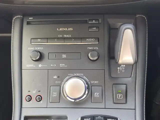 レクサス ＣＴ 200h バージョンC 熊本県 2018(平30)年 11.5万km ソニッククォーツ 純正ナビ/【フルセグTV/Bluetooth/CD/DVD】/バックカメラ/レーダークルーズコントロール/衝突軽減防止装置/コーナーセンサー/レーンキープアシスト/パドルシフト/オートLEDライト/オートハイビーム/ウィンカーミラー/純正16インチAW/前席パワーシート/前席シートヒーター/革巻きステアリング/ステアリングスイッチ/ドライブレコーダー/ETC2.0/純正ドアバイザー/純正フロアマット/横滑り防止装置/ABS/盗難防止装置