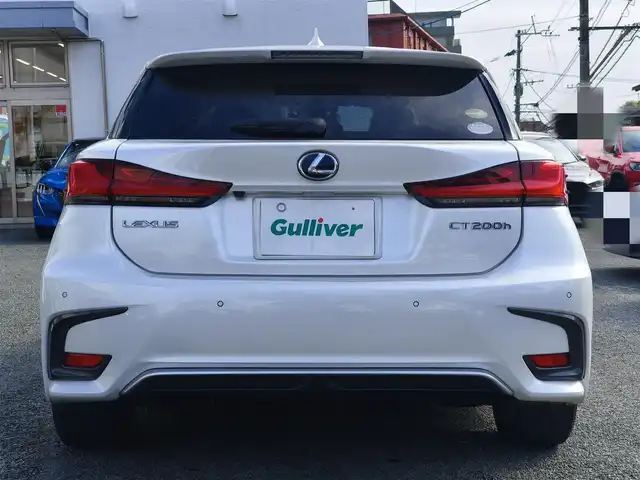 レクサス ＣＴ 200h バージョンC 熊本県 2018(平30)年 11.5万km ソニッククォーツ 純正ナビ/【フルセグTV/Bluetooth/CD/DVD】/バックカメラ/レーダークルーズコントロール/衝突軽減防止装置/コーナーセンサー/レーンキープアシスト/パドルシフト/オートLEDライト/オートハイビーム/ウィンカーミラー/純正16インチAW/前席パワーシート/前席シートヒーター/革巻きステアリング/ステアリングスイッチ/ドライブレコーダー/ETC2.0/純正ドアバイザー/純正フロアマット/横滑り防止装置/ABS/盗難防止装置