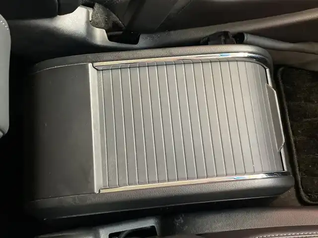 ホンダ オデッセイ ハイブリッド e:HEVアブソルート EX 埼玉県 2021(令3)年 4.3万km プレミアムヴィーナスブラックP ホンダセンシング/フリップダウンモニター/純正１０インチＳＤナビ/　　CD/DVD/BT/USB/フルセグ/全方位カメラ/両側パワースライドドア/パワーバックドア/レーダークルーズコントロール/ハーフレザーシート/パワーシート　/スマートキー2本/ビルトインETC