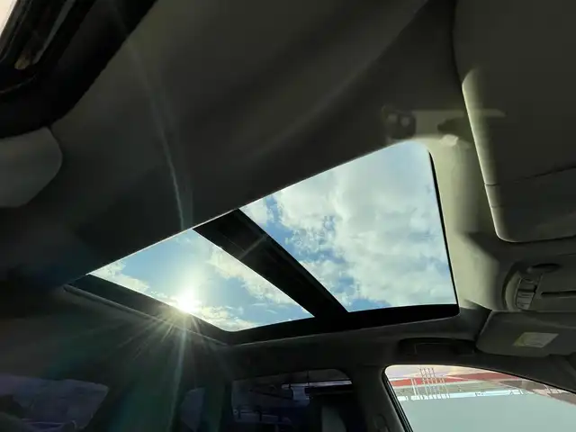 日産 エクストレイル 20X エマージェンシーブレーキ 岡山県 2014(平26)年 14.3万km ダイヤモンドブラック 登録時走行距離：　142585km/４WD/ガラスルーフ/純正ナビ/　(CD/ワンセグTV/AUX)/全方位カメラ/防水シート/衝突被害軽減システム/コーナーセンサー/ビルトインETC/ルーフレール/シートヒーター（D・N席）/ハンズフリーパワーバックドア/防水ラゲッジボード/革巻きステアリング/ステアリングスイッチ/純正ハロゲンヘッドライト/フォグライト/オートライト/プッシュスタート/スマートキー/アイドリングストップ/アドバンスドヒルディセントコントロール/ルーフレール/純正アルミホイール 17インチ/ウインカーミラー/電動格納ミラー/純正フロアマット/横滑防止装置/盗難防止装置