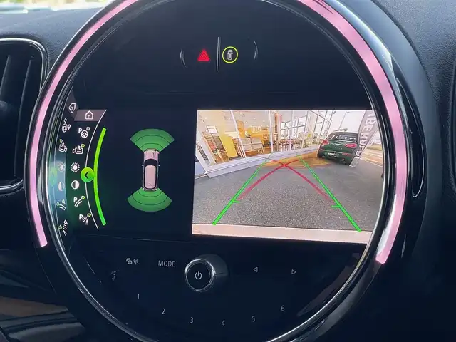 ＭＩＮＩ ＢＭＷ ミニ クロスオーバー クーパー D 山梨県 2020(令2)年 3.7万km ホワイト・シルバー 純正ナビ(BT/USB/AM/FM)/バックカメラ/社外地デジチューナー(RUE-T500)/インテリジェントセーフティ/歩行者警告（昼間）/ACC/パーキングアシスト/HUD/パワーバックドア/横滑り防止装置/クリアランスソナー/前後ドライブレコーダー/アイドリングストップ/ミラー型ETC/タイヤ空気圧警告システム/革巻きステアリング/ステアリングスイッチ/純正フロアマット/LEDヘッドライト/前後フォグランプ/オートワイパー/スマートキー2本/保証書/取扱説明書