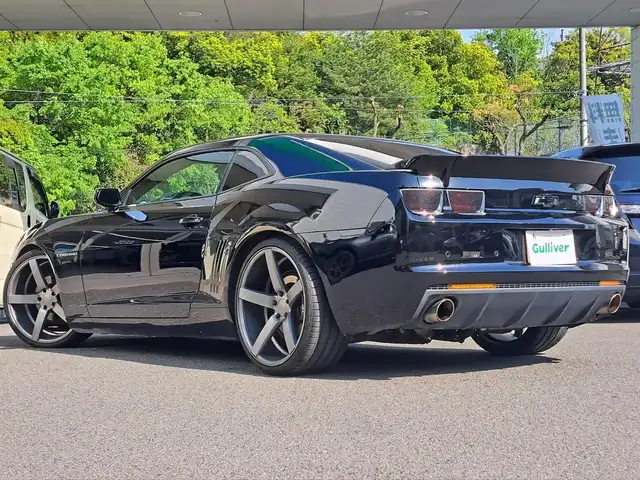 シボレー カマロ LT RS 大阪府 2010(平22)年 11.4万km 黒 /正規ディーラー車//黒革シート//サンルーフ//ラルグス車高調//大型リアウィング//カロッツェリアディスプレイオーディオ(FH-9200DVD)/・BT・CD・DVD・FM・AM//gorillaナビ(NV-SB541DT)/・ワンセグTV//ETC//BOSTON PREMIUM AUDIO//イルミネーションスカッフプレート//社外22インチアルミホイール//シートヒーター//ブレンボキャリパーカバー//保証書//取扱説明書//スペアキー
