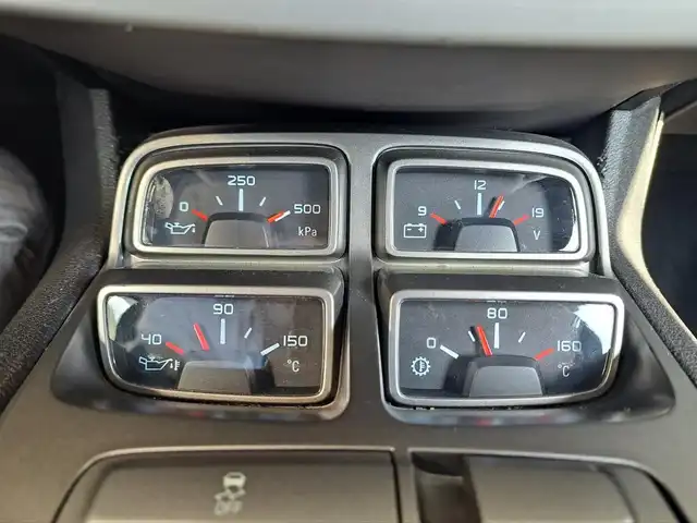 シボレー カマロ LT RS 大阪府 2010(平22)年 11.4万km 黒 /正規ディーラー車//黒革シート//サンルーフ//ラルグス車高調//大型リアウィング//カロッツェリアディスプレイオーディオ(FH-9200DVD)/・BT・CD・DVD・FM・AM//gorillaナビ(NV-SB541DT)/・ワンセグTV//ETC//BOSTON PREMIUM AUDIO//イルミネーションスカッフプレート//社外22インチアルミホイール//シートヒーター//ブレンボキャリパーカバー//保証書//取扱説明書//スペアキー