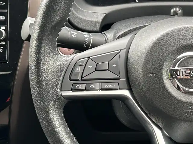 日産 ノート e－パワー メダリスト 愛媛県 2017(平29)年 3.5万km ガンＭ 純正ナビ　フルセグＴＶ　Ｂｌｕｅｔｏｏｔｈ　ＤＶＤ　デジタルインナーミラー　アラウンドビューモニタ　エマージェンシーブレーキ　ハーフレザーシート　ＥＴＣ　ドライブレコーダー　ＬＥＤ　前後コーナーセンサー