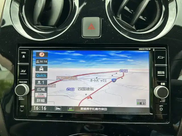 日産 ノート e－パワー メダリスト 愛媛県 2017(平29)年 3.5万km ガンＭ 純正ナビ　フルセグＴＶ　Ｂｌｕｅｔｏｏｔｈ　ＤＶＤ　デジタルインナーミラー　アラウンドビューモニタ　エマージェンシーブレーキ　ハーフレザーシート　ＥＴＣ　ドライブレコーダー　ＬＥＤ　前後コーナーセンサー