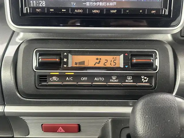 スズキ スペーシア ギア HYBRID XZ 愛知県 2019(平31)年 1.1万km ピュアホワイトP 純正8インチナビ　/（フルセグ／ＢＴ／ＣＤ／ＤＶＤ）　/全方位モニター　/衝突軽減システム　/コーナーセンサー　/レーンキープアシスト　/両側パワースライドドア　/ヘッドアップディスプレイ　/前席シートヒーター　/後席サンシェード　/ドライブレコーダー　/ETC　/スペアキー