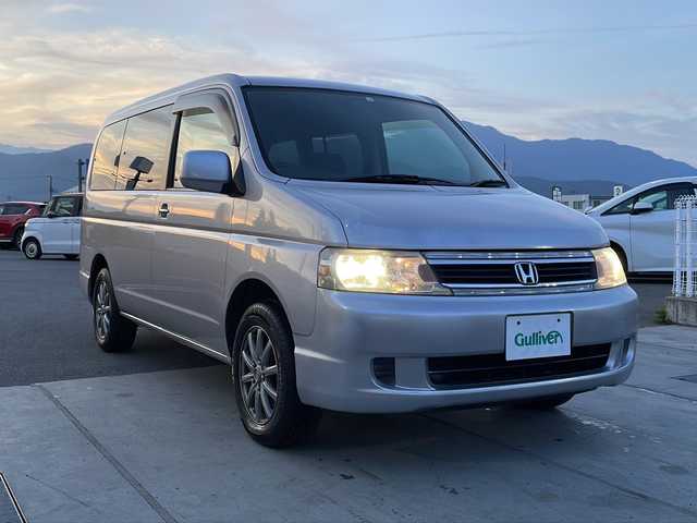 ホンダ ステップワゴン G HIDエディション 山梨県 2004(平16)年 12.7万km サテンシルバーメタリック ＤＶＤナビ/ＥＴＣ/片側パワースライドドア/パワーウインドウ/パワーステアリング/リモコンキー/スペアキー/バックカメラ/ＣＤチェンジャー/ＭＤチェンジャー/３列シート/ベンチシート/盗難防止装置