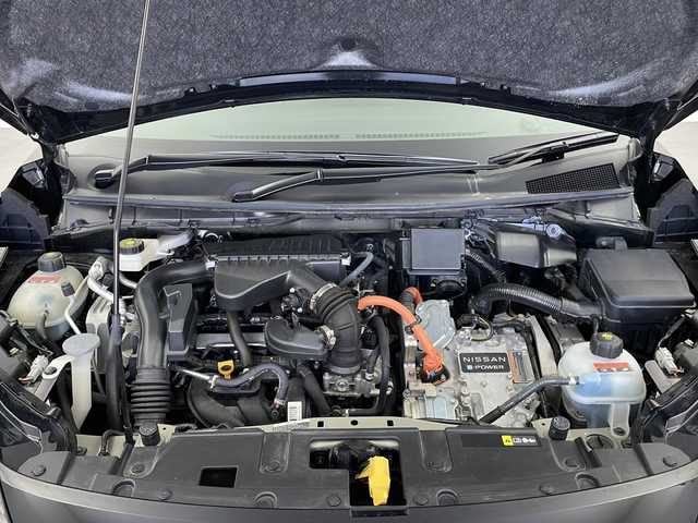 日産 ノート オーテック クロスオーバーFOUR 福島県 2022(令4)年 2.5万km 黒 純正ナビ/【AM/FM/BT/フルセグTV/DVD/CD】/全方位カメラ/デジタルインナーミラー/エマージェンシーブレーキ/ブレーキホールド/シートヒーター/LEDヘッドライト/BMS/ステアリングヒーター/スマートキー/スペアキー/ステアリングスイッチ/純正フロアマット/純正ホイールカバー/電格ミラー/ドアバイザー