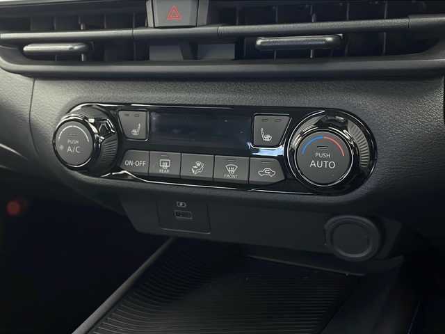 日産 ノート オーテック クロスオーバーFOUR 福島県 2022(令4)年 2.5万km 黒 純正ナビ/【AM/FM/BT/フルセグTV/DVD/CD】/全方位カメラ/デジタルインナーミラー/エマージェンシーブレーキ/ブレーキホールド/シートヒーター/LEDヘッドライト/BMS/ステアリングヒーター/スマートキー/スペアキー/ステアリングスイッチ/純正フロアマット/純正ホイールカバー/電格ミラー/ドアバイザー