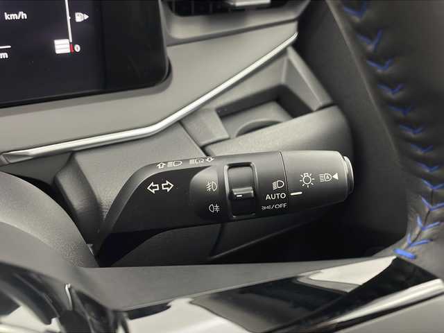 日産 ノート オーテック クロスオーバーFOUR 福島県 2022(令4)年 2.5万km 黒 純正ナビ/【AM/FM/BT/フルセグTV/DVD/CD】/全方位カメラ/デジタルインナーミラー/エマージェンシーブレーキ/ブレーキホールド/シートヒーター/LEDヘッドライト/BMS/ステアリングヒーター/スマートキー/スペアキー/ステアリングスイッチ/純正フロアマット/純正ホイールカバー/電格ミラー/ドアバイザー